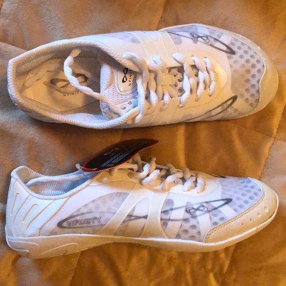 NFINITY Vengeance cheer shoe adult size 8 NWT - Picture 11 of 13